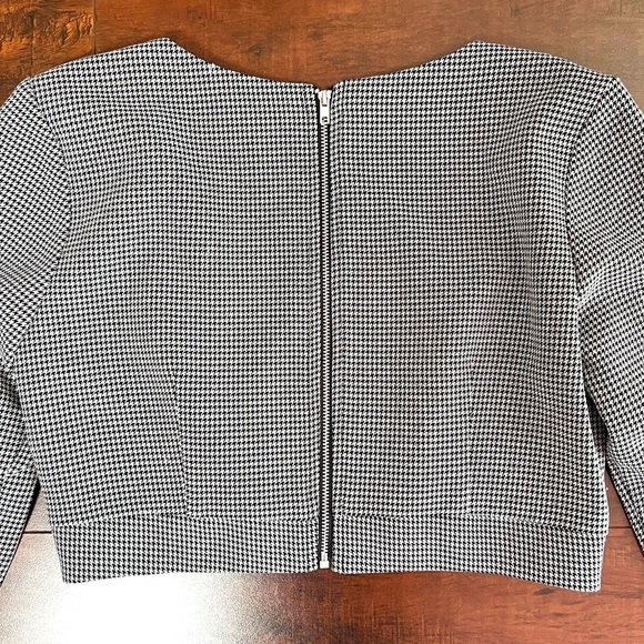 WAYF Houndstooth Black White Checkered Long Sleeve Crop Top Back Zip Size Small - Picture 6 of 11
